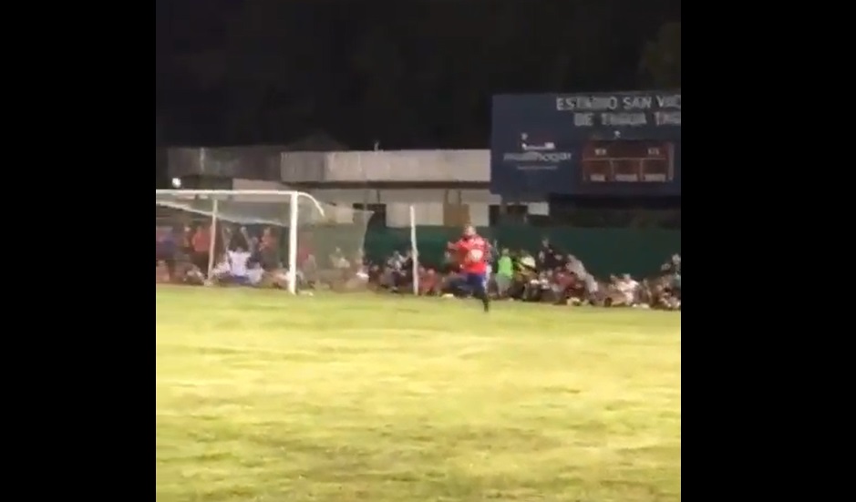 El golazo de “globito” que anotó Arturo Vidal en la despedida de Rodolfo Madrid