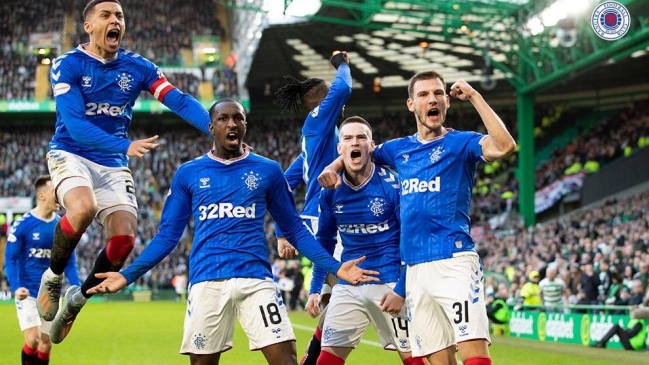 Los goles en el triunfo de Rangers sobre Celtic en el clásico de la liga escocesa