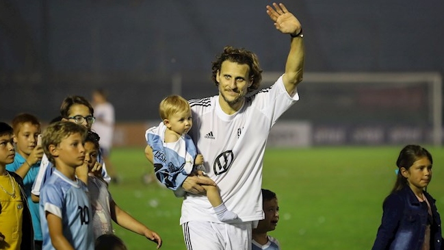 La emotiva despedida de Diego Forlán en el Estadio Centenario