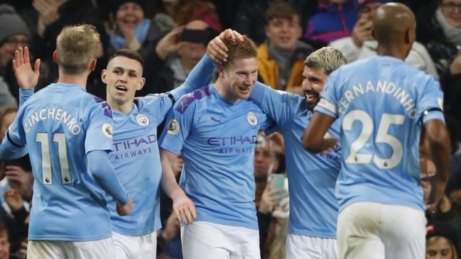Agüero y De Bruyne guiaron a Manchester City hacia la victoria en el encuentro con Sheffield