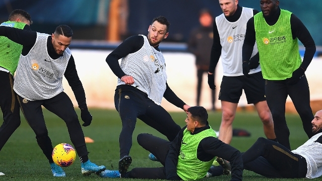 Alexis participó en la práctica de Inter de Milán y sufrió con un gol de Lautaro Martínez