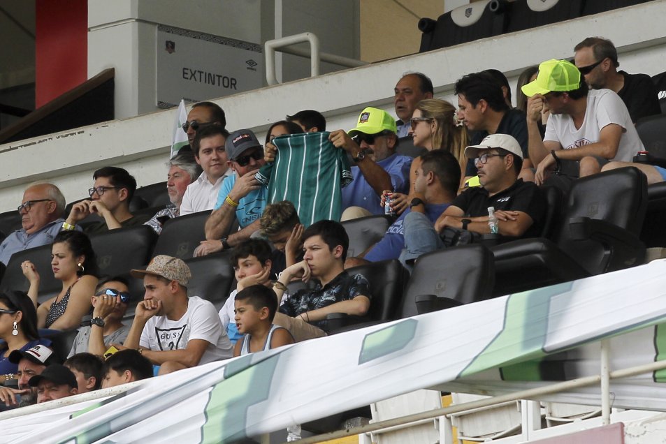 Así vivió Arturo Vidal el infartante encuentro que coronó a Rodelindo Román en la Tercera B