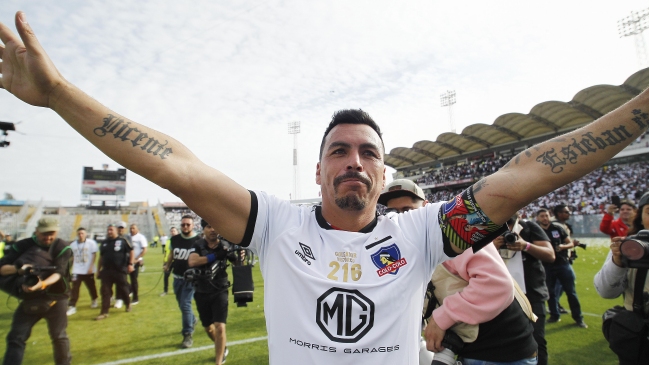 Esteban Paredes y la búsqueda de un “9” en Colo Colo: Lo necesitamos urgente