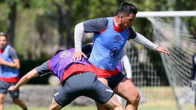 Esteban Paredes: He hablado mucho con Leo Valencia y Matías Fernández