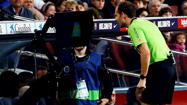 El VAR se usará en la Premier League solo para corregir errores “claros y evidentes”