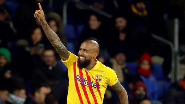 FC Barcelona le avisó a Vidal que no quiere venderlo
