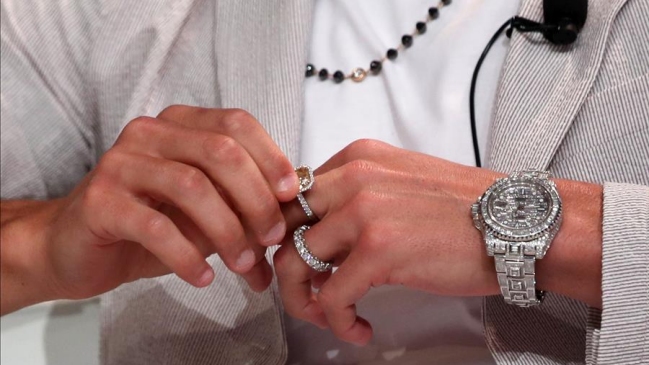 Cristiano Ronaldo causó revuelo en Dubai al usar el reloj más caro que se haya producido