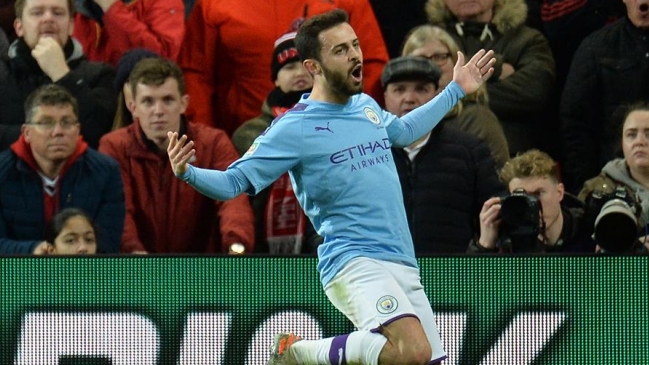 Bernardo Silva y Riyad Mahrez comandaron la contundente victoria del City frente al United