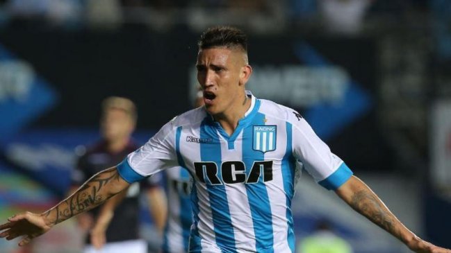 El contrato de Ricardo Centurión en Vélez tendrá una cláusula por violencia de género