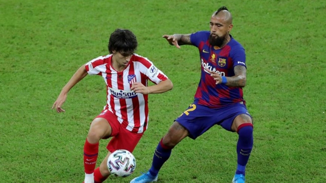 Prensa española elogió intensidad de un “enorme” Vidal en el traspié de Barcelona en la Supercopa