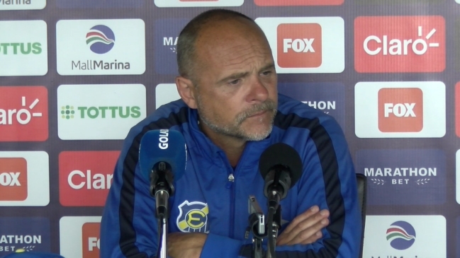 Javier Torrente: Estamos conjugando las piezas para que Everton juegue como nos gusta