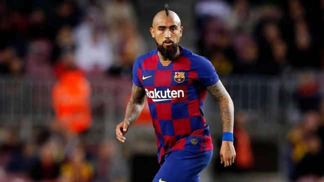 DT de Barcelona sobre Arturo Vidal: Tiende a desordenarse y necesitamos equilibrio