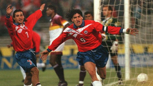 Los grandes goles de Iván Zamorano por la Roja en su cumpleaños número 53