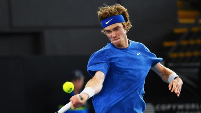 Andrey Rublev ganó su cuarto título ATP tras aplastar a Lloyd Harris en la final de Adelaida