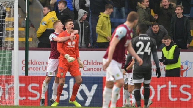 Leicester siguió cediendo puntos en la lucha por el subliderato tras caer ante Burnley