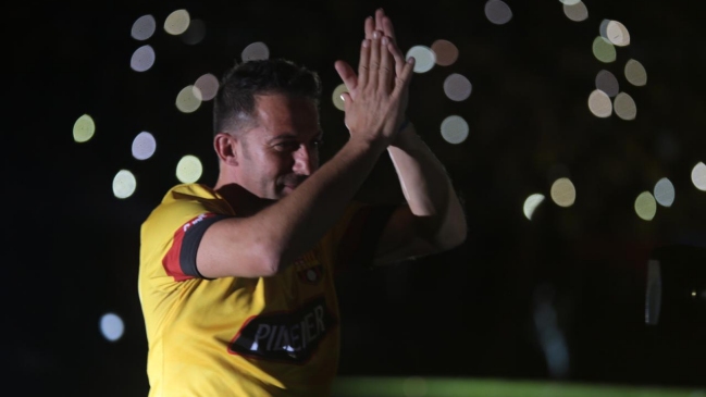 Alessando Del Piero reforzó a Barcelona, que perdió en su “Noche Amarilla” ante Delfín