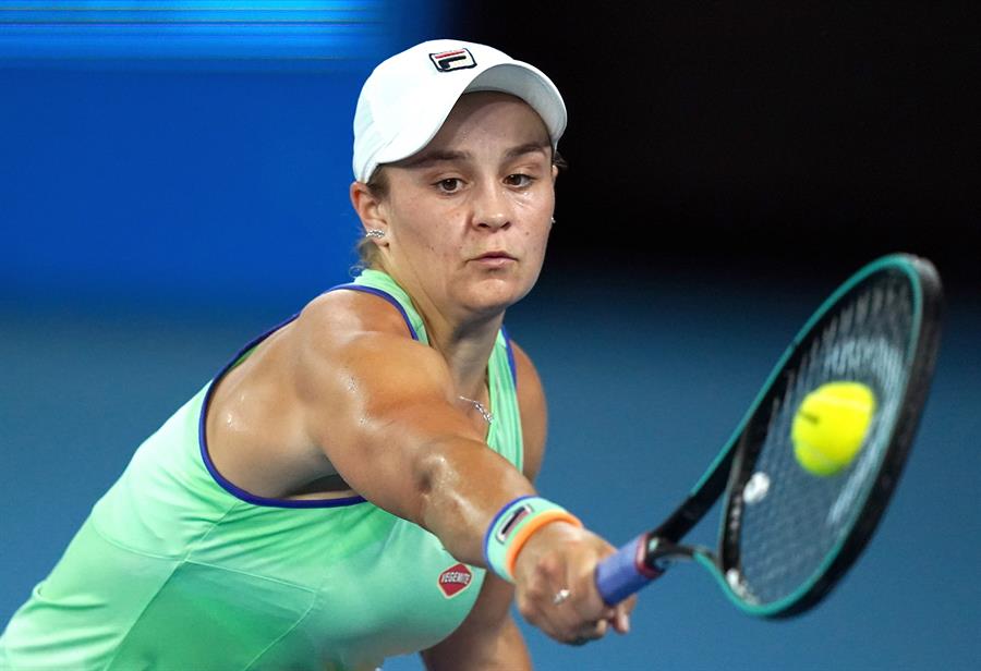 Barty, Serena Williams y Osaka avanzaron sin problemas en el Abierto de Australia
