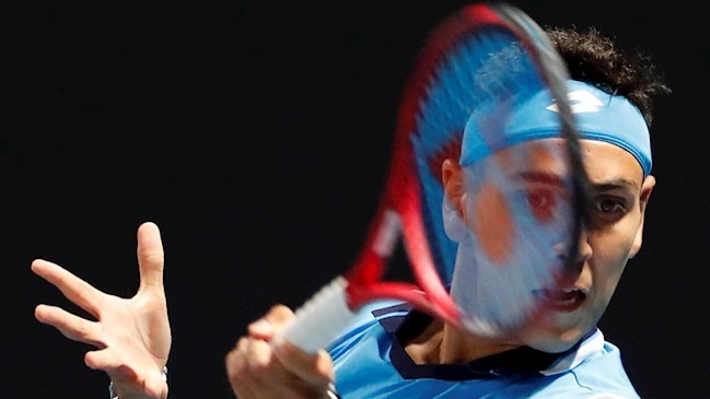 Alejandro Tabilo batió a Daniel Galán en su debut en un Grand Slam y avanzó en Australia