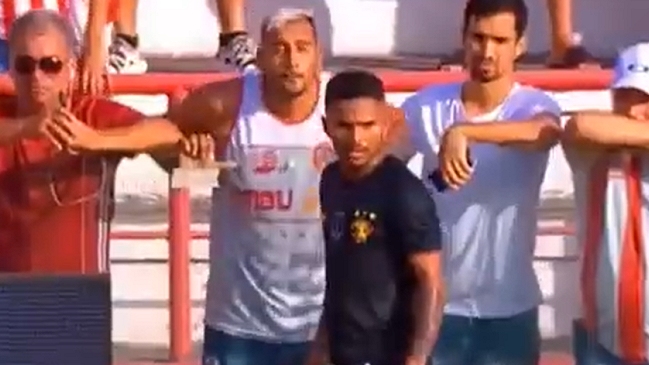 La asquerosa reacción de un hincha brasileño contra futbolista rival que tuvo final “feliz”