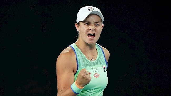 Ashleigh Barty alcanzó los cuartos del Abierto de Australia tras dejar en el camino a Alison Riske