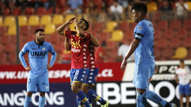 Unión Española superó con exigencia a Deportes Iquique en el Santa Laura