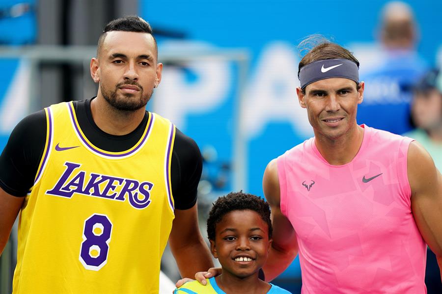 Kyrgios rindió tributo a Kobe Bryant en la previa del duelo con Nadal en el Abierto de Australia
