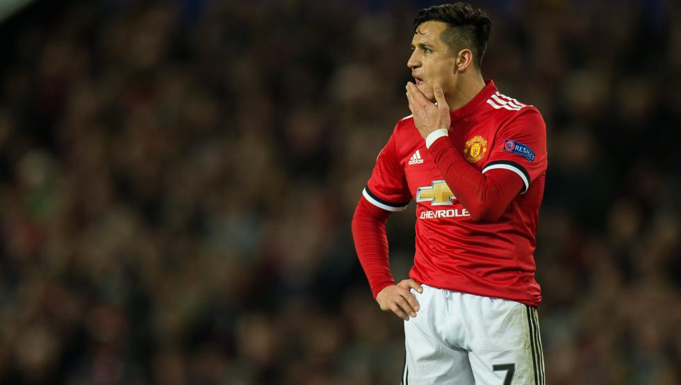 Michael Owen responsabilizó a Manchester United por el bajo rendimiento de Alexis Sánchez