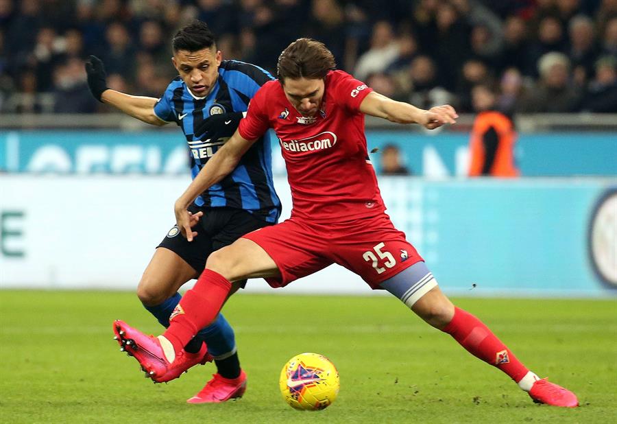 Inter contó con Alexis y se hizo fuerte en el “Giuseppe Meazza” para avanzar en la Copa Italia