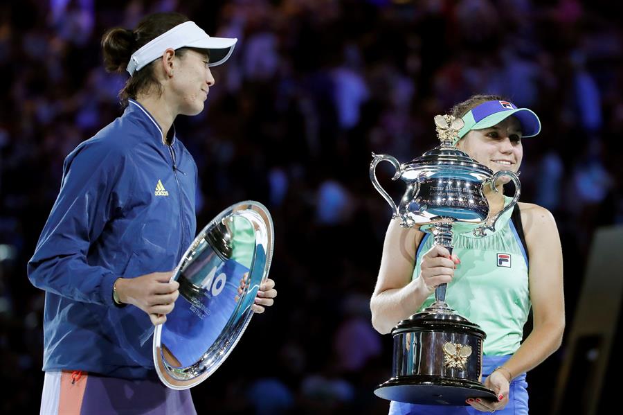 El festejo de Sofia Kenin tras ganar su primer Grand Slam en el Abierto de Australia