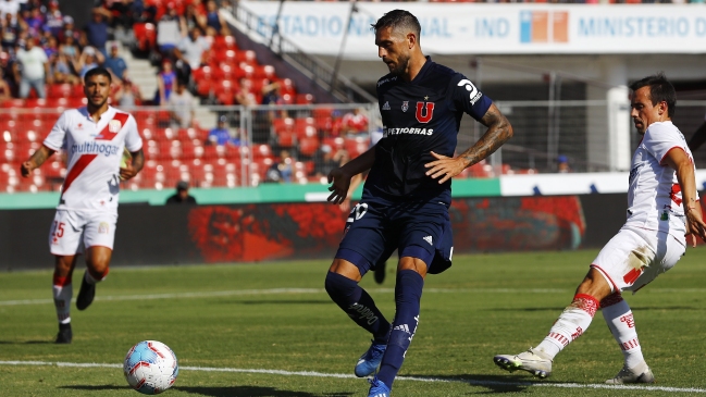 Joaquín Larrivey logró un “póker” y cerró la goleada de Universidad de Chile ante Curicó