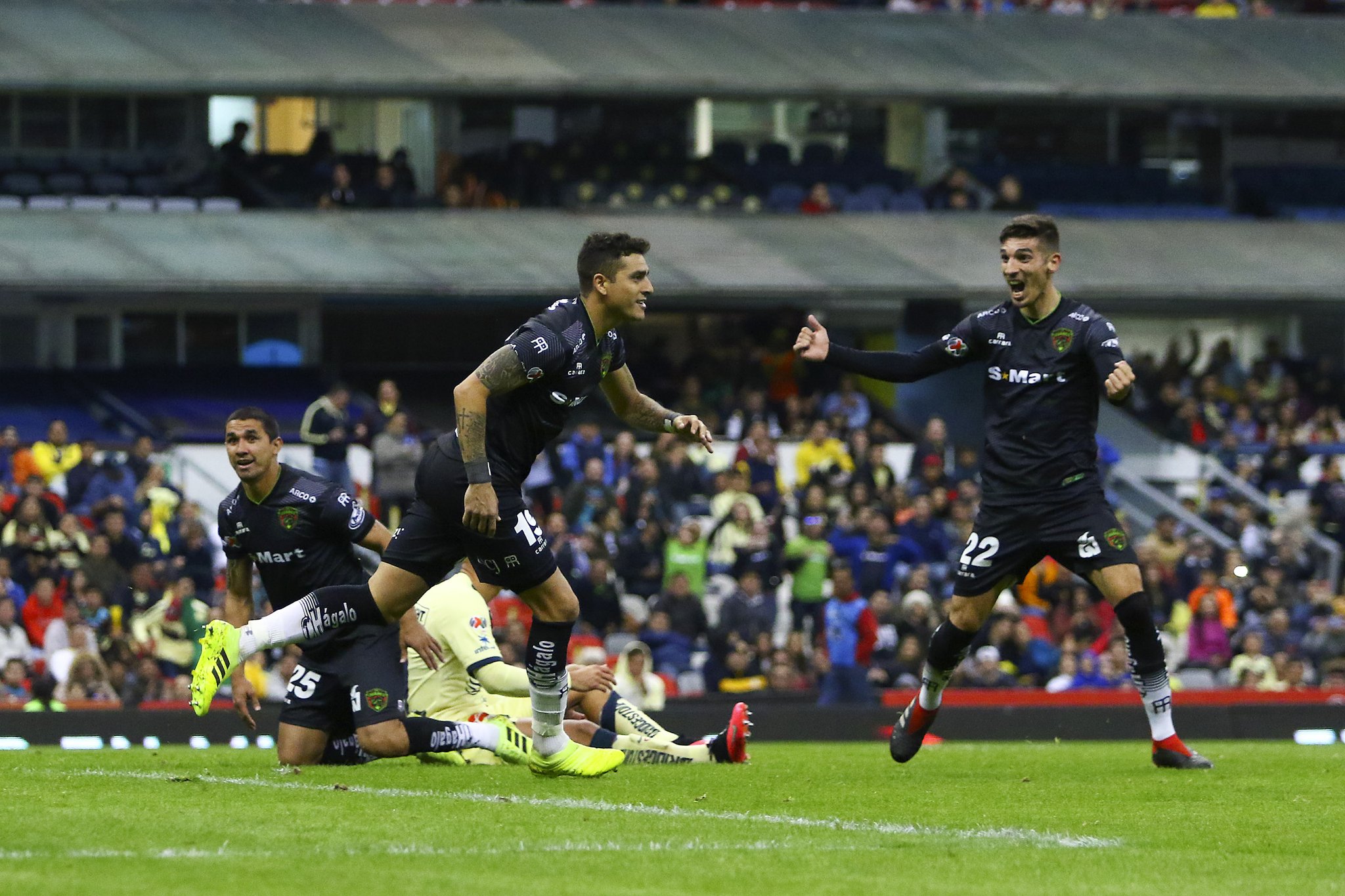 El golazo de Bruno Romo para el triunfo de Juárez sobre América en el Estadio Azteca
