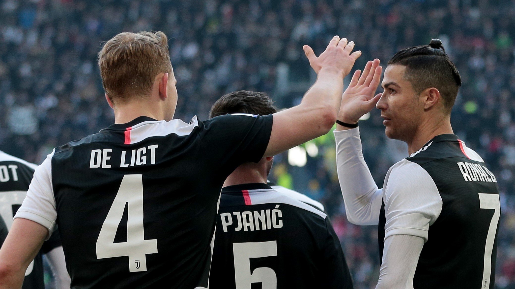 Fiorentina de Erick Pulgar perdió ante Juventus en duelo marcado por polémico arbitraje