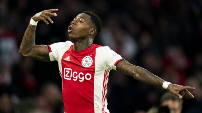 Ajax le ganó el clásico a PSV en Holanda gracias a un gol de Quincy Promes