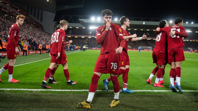 Un juvenil Liverpool avanzó en la Copa FA gracias a un autogol ante Shewsbury Town
