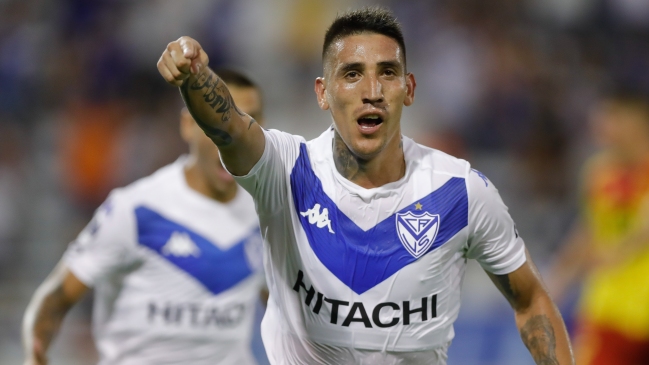 Ricardo Centurión guió a Vélez Sarfield al triunfo ante Aucas en Copa Sudamericana
