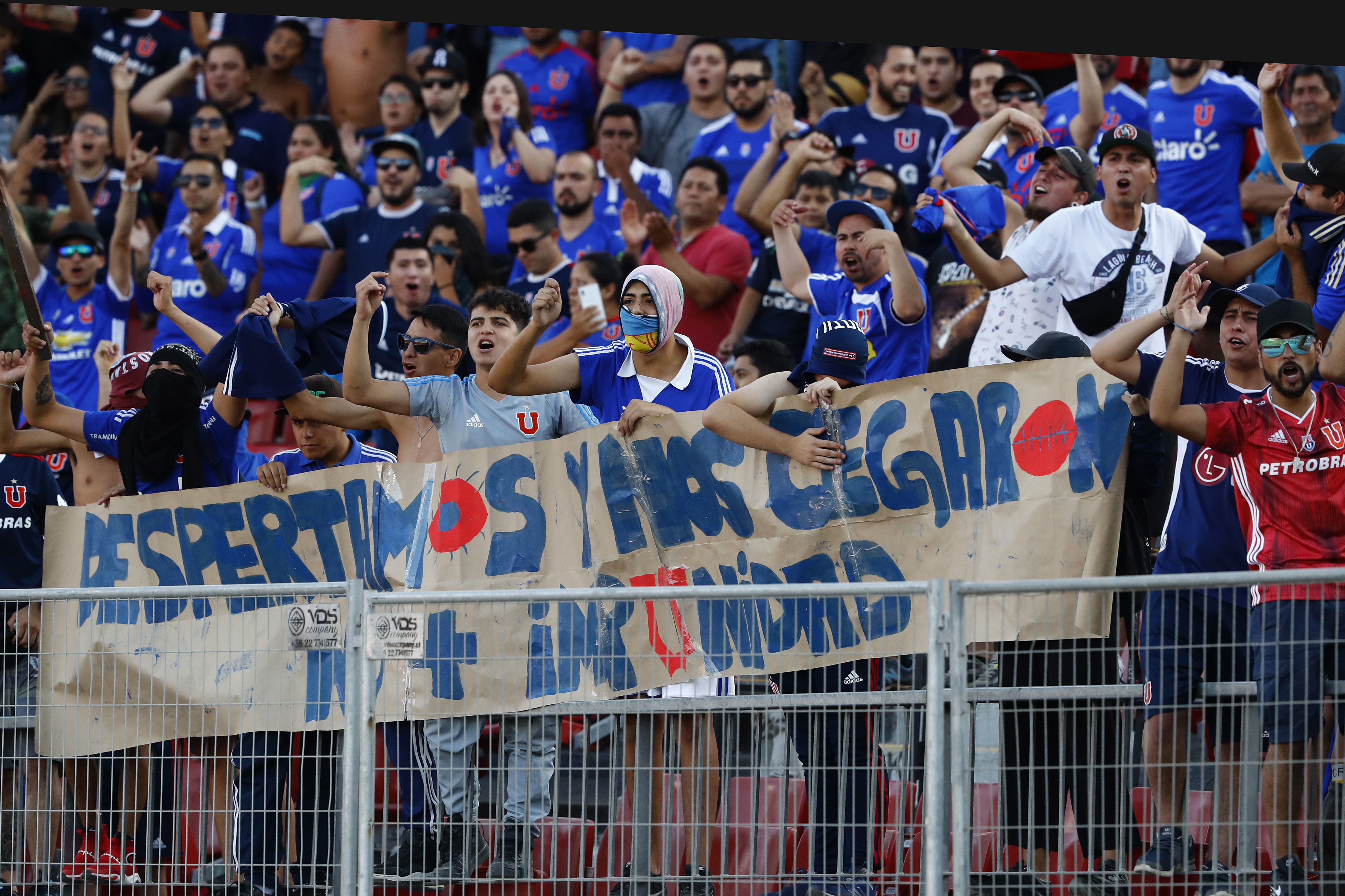Presentaron recurso de protección ante prohibición de ingreso a hinchas de la U al estadio