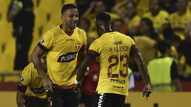 Barcelona SC aplastó a Sporting Cristal y quedó con un pie en tercera fase de Copa Libertadores