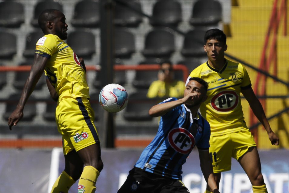 Huachipato y Universidad de Concepción repartieron puntos en entretenido partido