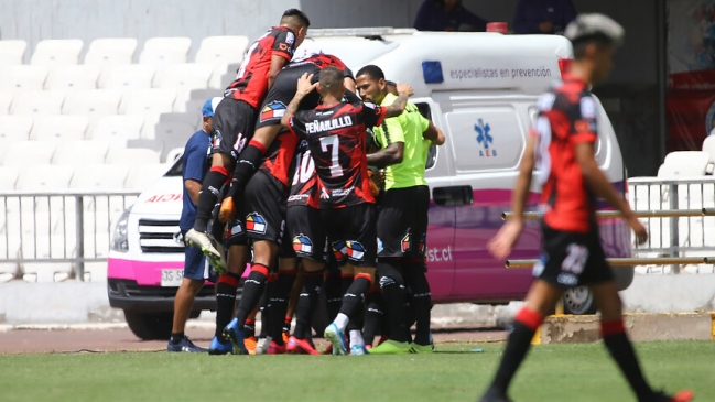 Un extenso análisis del VAR validó el tanto de Carlos Muñoz para Antofagasta ante la UC