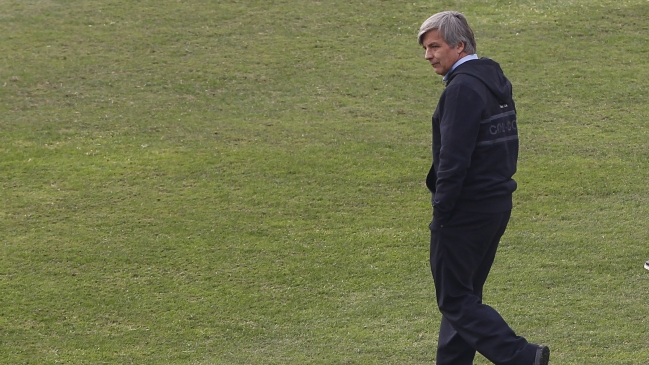 Mayne-Nicholls y continuidad de Salas: No vamos a evaluarla en cada derrota, tiene el respaldo