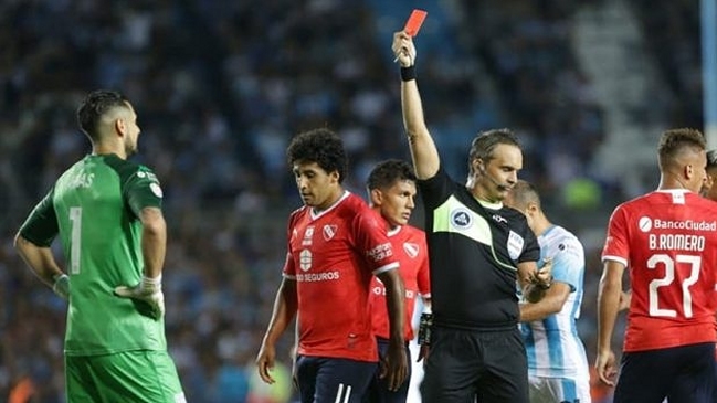 La cuestionada acción que le costó a Gabriel Arias ser expulsado en el clásico de Avellaneda