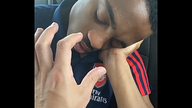 David Luiz realizó pesada broma a sus compañeros de Arsenal y uno de ellos se indignó