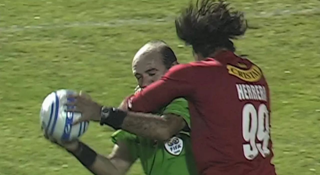 Herrera recordó anécdota con Selman: Le rogaba que terminara el partido para ser campeones