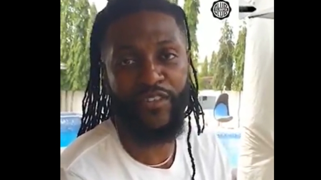 Las palabras de Adebayor a los hinchas de Olimpia: Nos vemos el viernes en Asunción