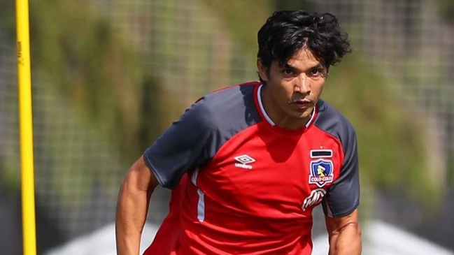 Preparándose para el clásico: Matías Fernández se lució con golazo en práctica de Colo Colo