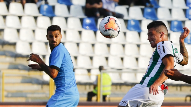 Bryan Carrasco puso en ventaja a Palestino sobre Cerro Largo con un certero cabezazo