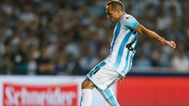 Marcelo Díaz y Eugenio Mena participaron en empate de Racing con Colón
