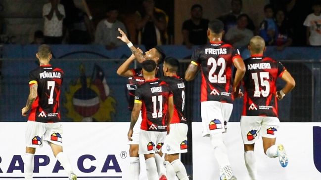 Antofagasta goleó a Iquique en su visita al Tierra de Campeones y se prendió en la parte alta