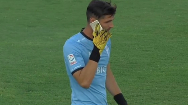 Matías Dituro recibió un celular como proyectil en el Monumental