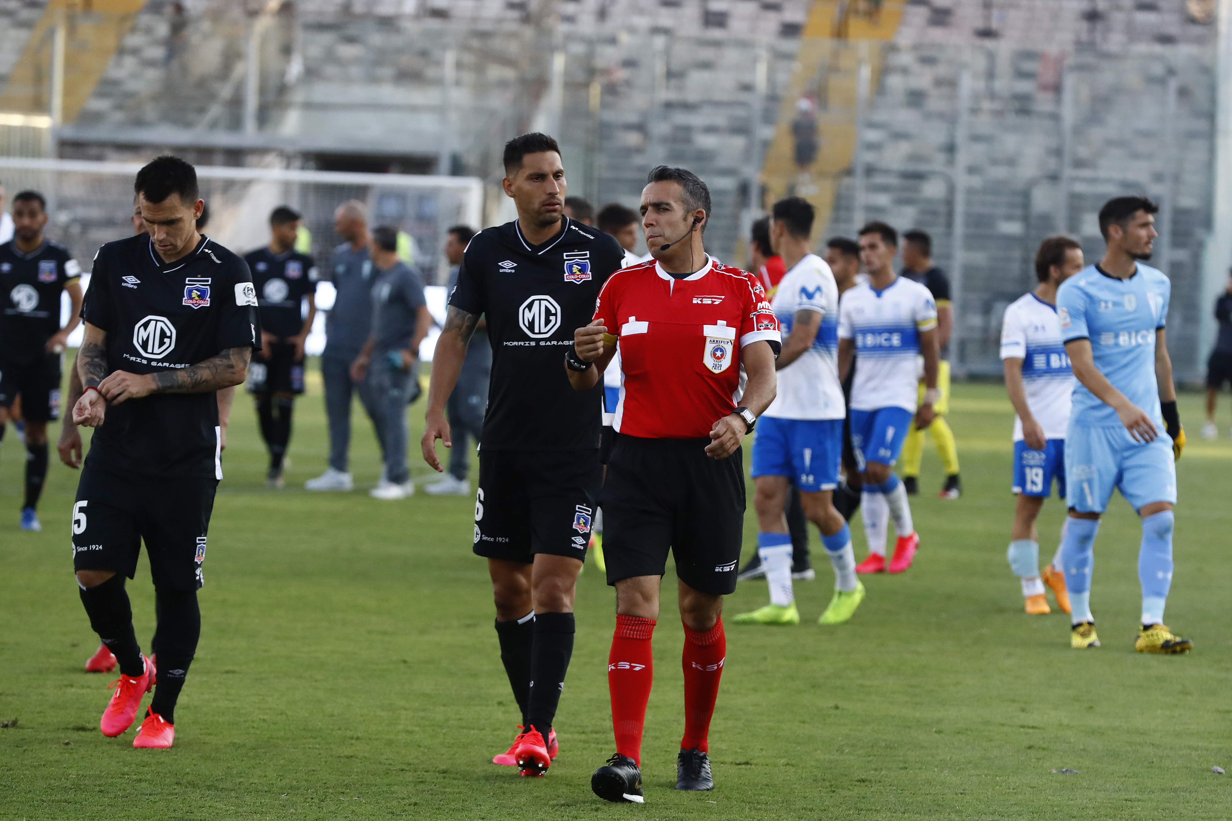 Resumen: La UC le ganó el clásico a Colo Colo y quedó como exclusivo líder